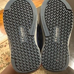 Columbia waterproof shoe size 8(toddler)